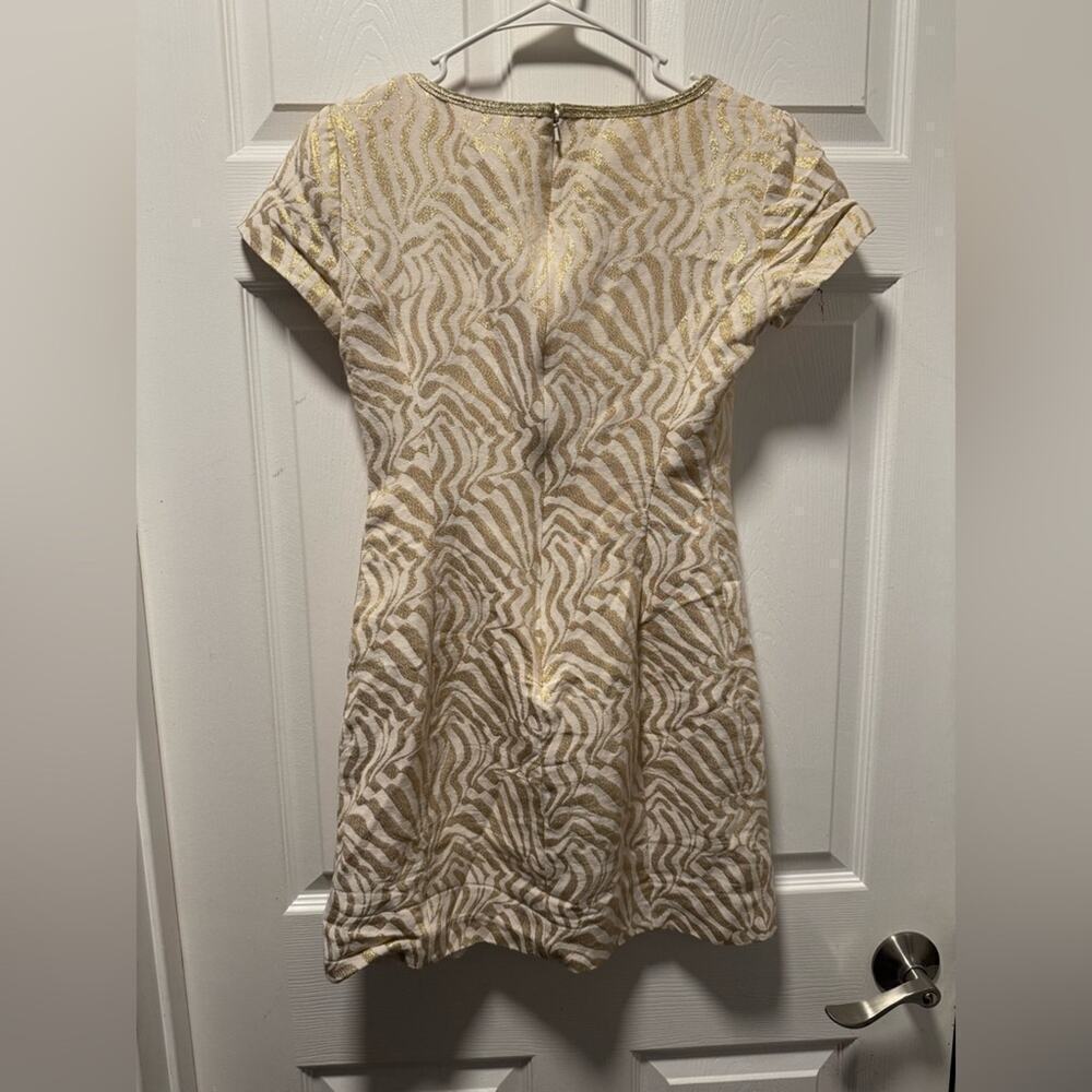Lilly Pulitzer Milannia Gold Metallic Zebra Stripe Jacquard Shift Dress Size 2 - Picture 6 of 7